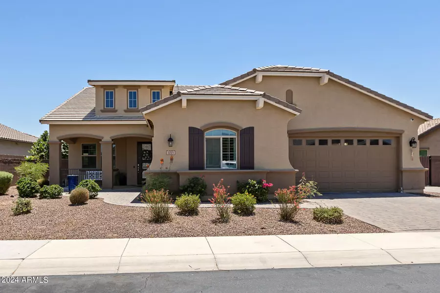 1015 W PAGODA Avenue, Queen Creek, AZ 85140