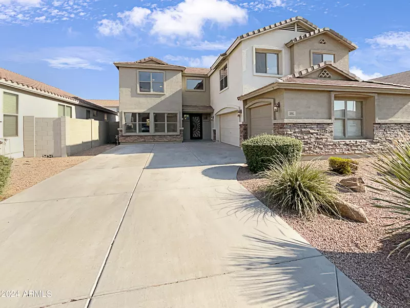 3095 E SILVERSMITH Trail, San Tan Valley, AZ 85143