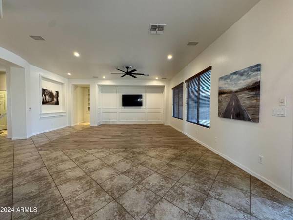 New River, AZ 85087,4922 W CARPENTER Drive