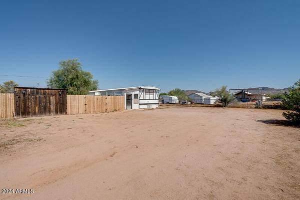 Apache Junction, AZ 85120,1280 W GREASEWOOD Street