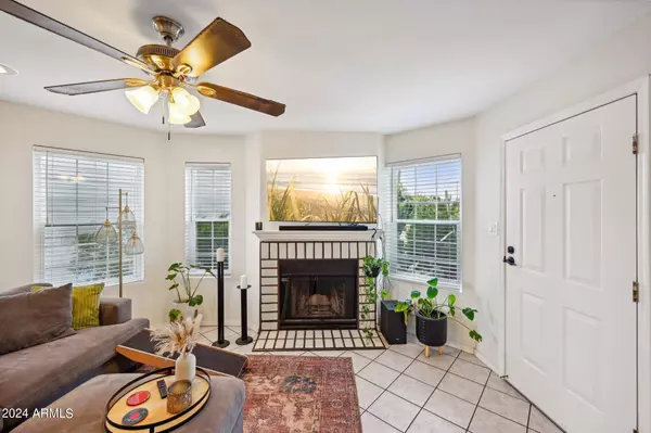 Mesa, AZ 85201,1505 N CENTER Street #105