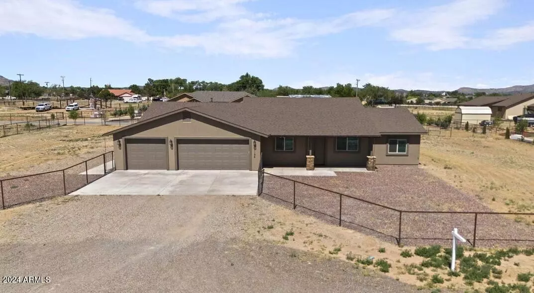 1186 W CENTER Street, Chino Valley, AZ 86323