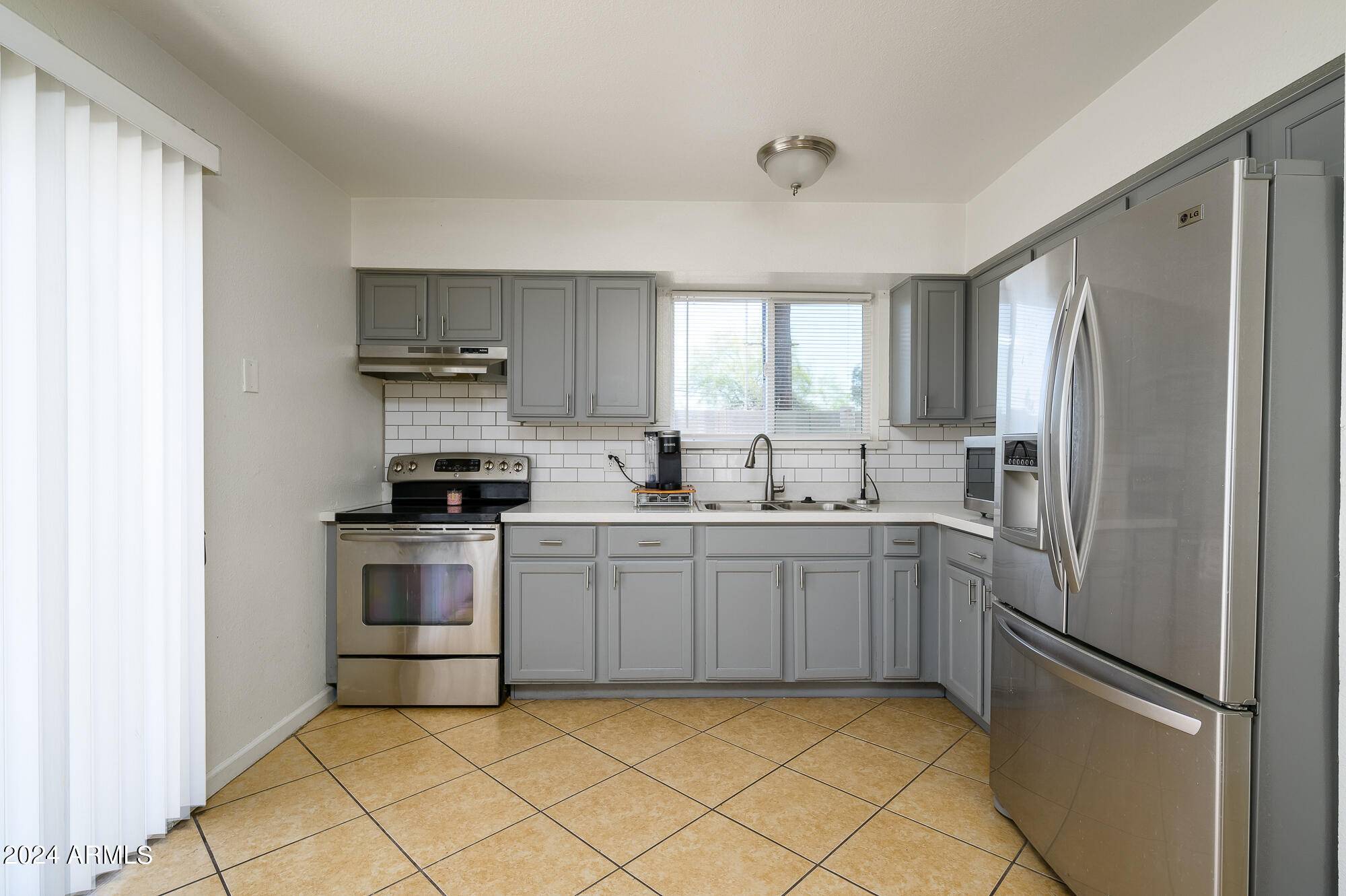 Phoenix, AZ 85015,2311 W FAIRMOUNT Avenue