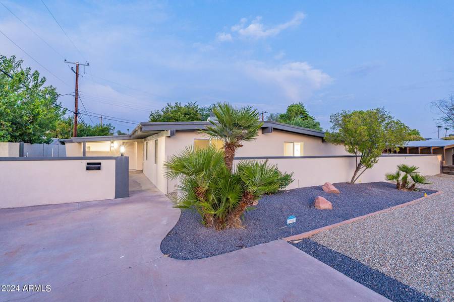 5833 N 10TH Street, Phoenix, AZ 85014