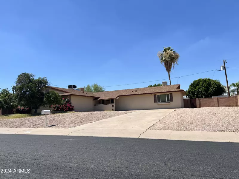 2614 E MOUNTAIN VIEW Road, Phoenix, AZ 85028