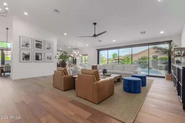 Scottsdale, AZ 85254,5341 E HARTFORD Avenue