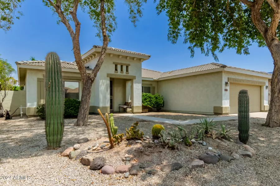 17760 W IVY Lane, Surprise, AZ 85388