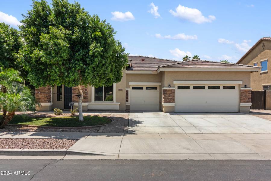 7825 W ROVEY Avenue, Glendale, AZ 85303