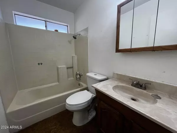 Phoenix, AZ 85041,102 W WINSTON Drive