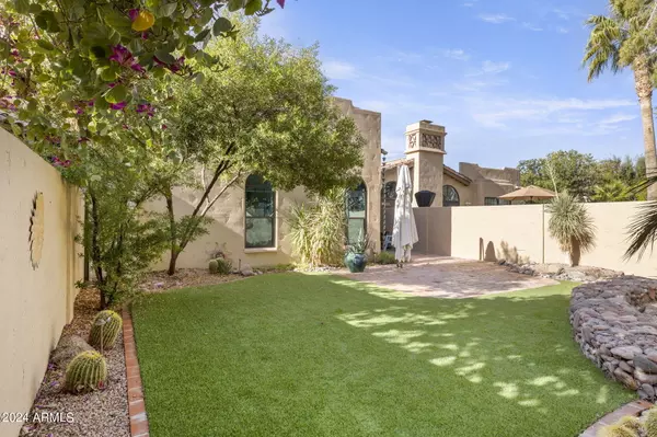 Scottsdale, AZ 85250,7955 E CHAPARRAL Road #94