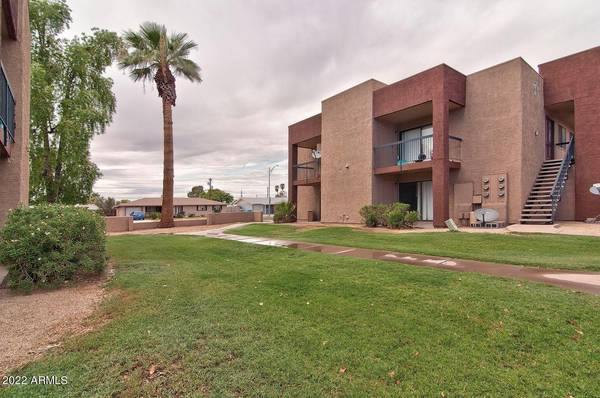 Phoenix, AZ 85031,3810 N MARYVALE Parkway N #2058