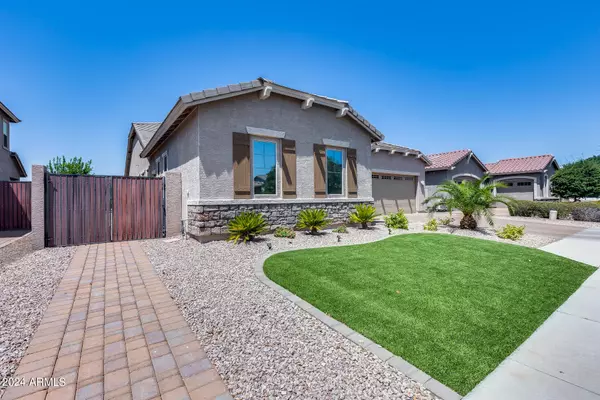 4884 S QUIET Way Gilbert, AZ 85298