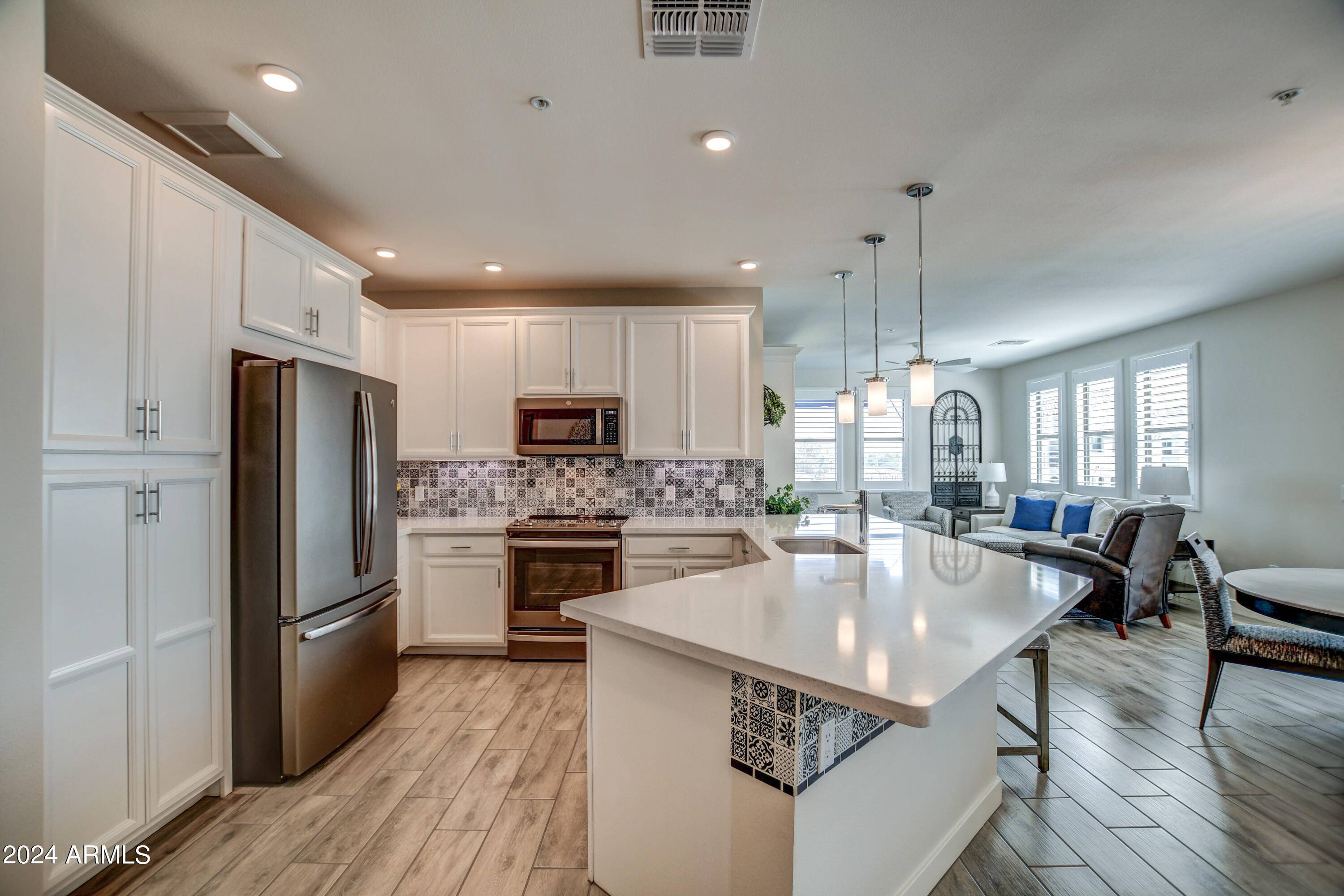 Chandler, AZ 85248,2511 W QUEEN CREEK Road #312