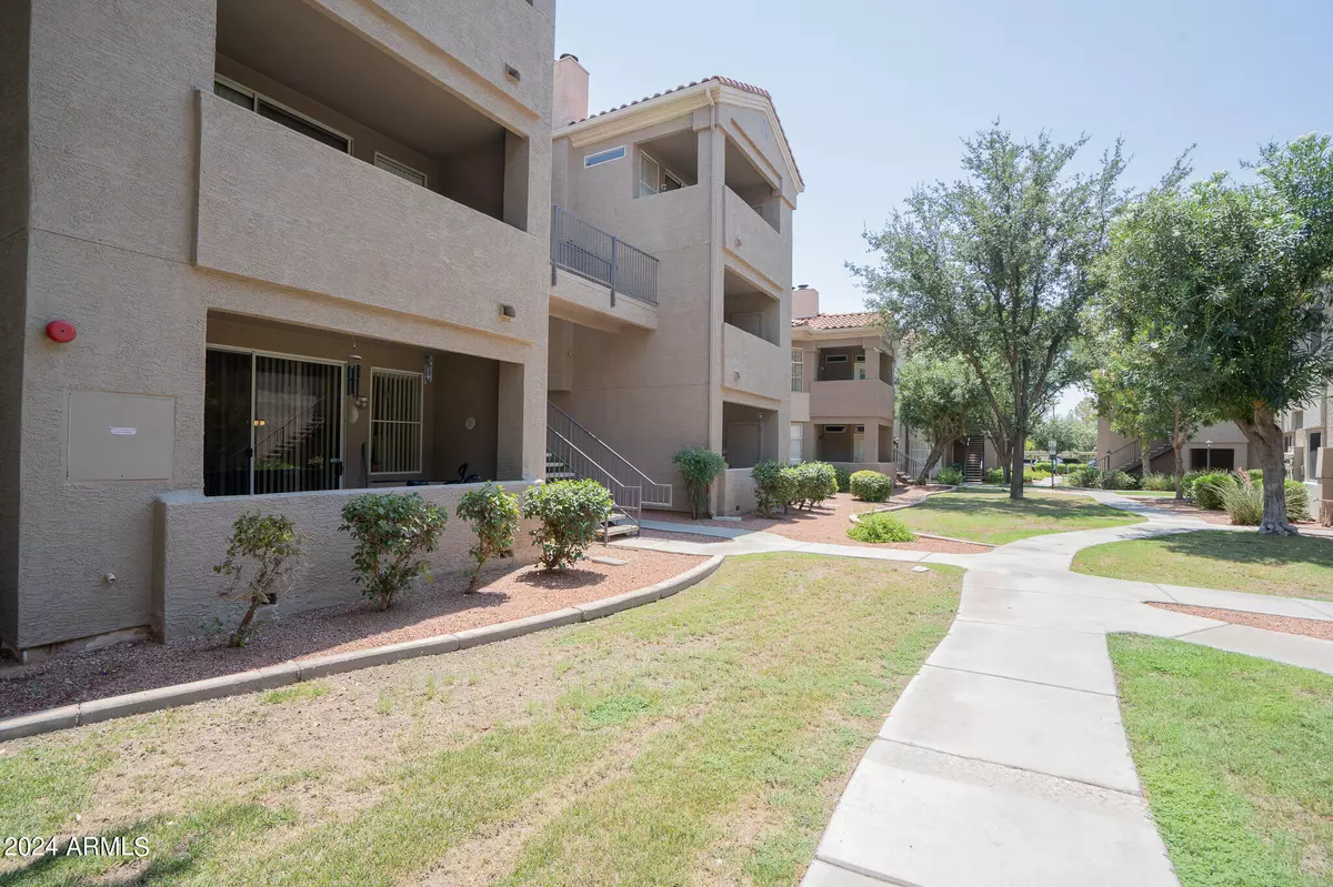 Phoenix, AZ 85048,3830 E LAKEWOOD Parkway E #1030