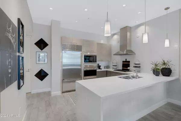 Scottsdale, AZ 85254,15215 N KIERLAND Boulevard #101