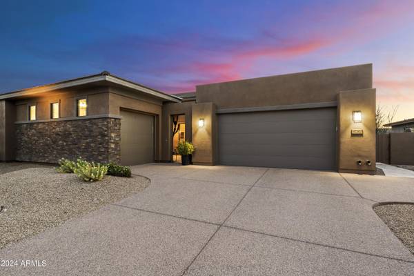 Carefree, AZ 85377,37202 NE GREYTHORN Circle