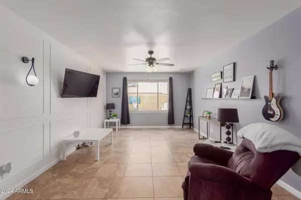Glendale, AZ 85304,5003 W WINDROSE Drive