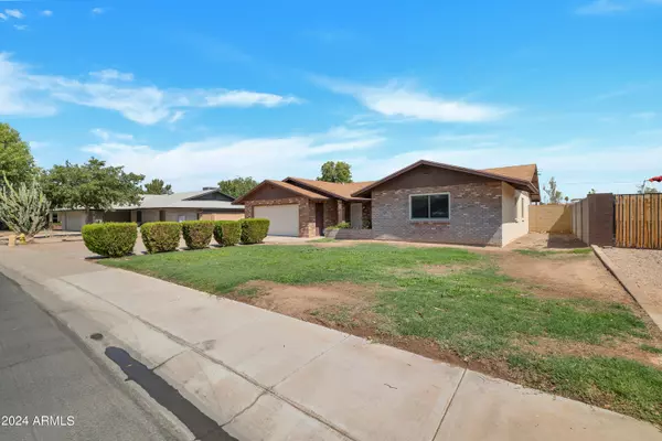 Gilbert, AZ 85296,214 E AVENIDA SIERRA MADRE --