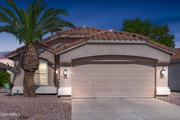 825 S PRESIDIO Drive, Gilbert, AZ 85233