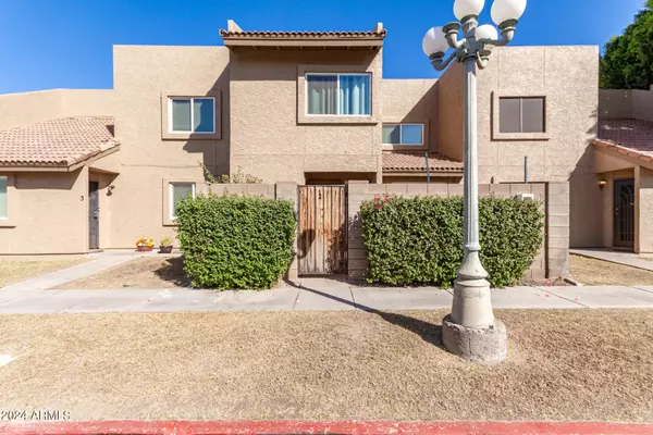 222 W BROWN Road #2,  Mesa,  AZ 85201