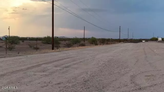 0 W Pinnacle Vista Lane #-, Wittmann, AZ 85361