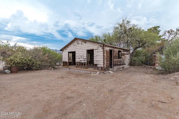 33601 S MUD SPRINGS Road #72, Black Canyon City, AZ 85324