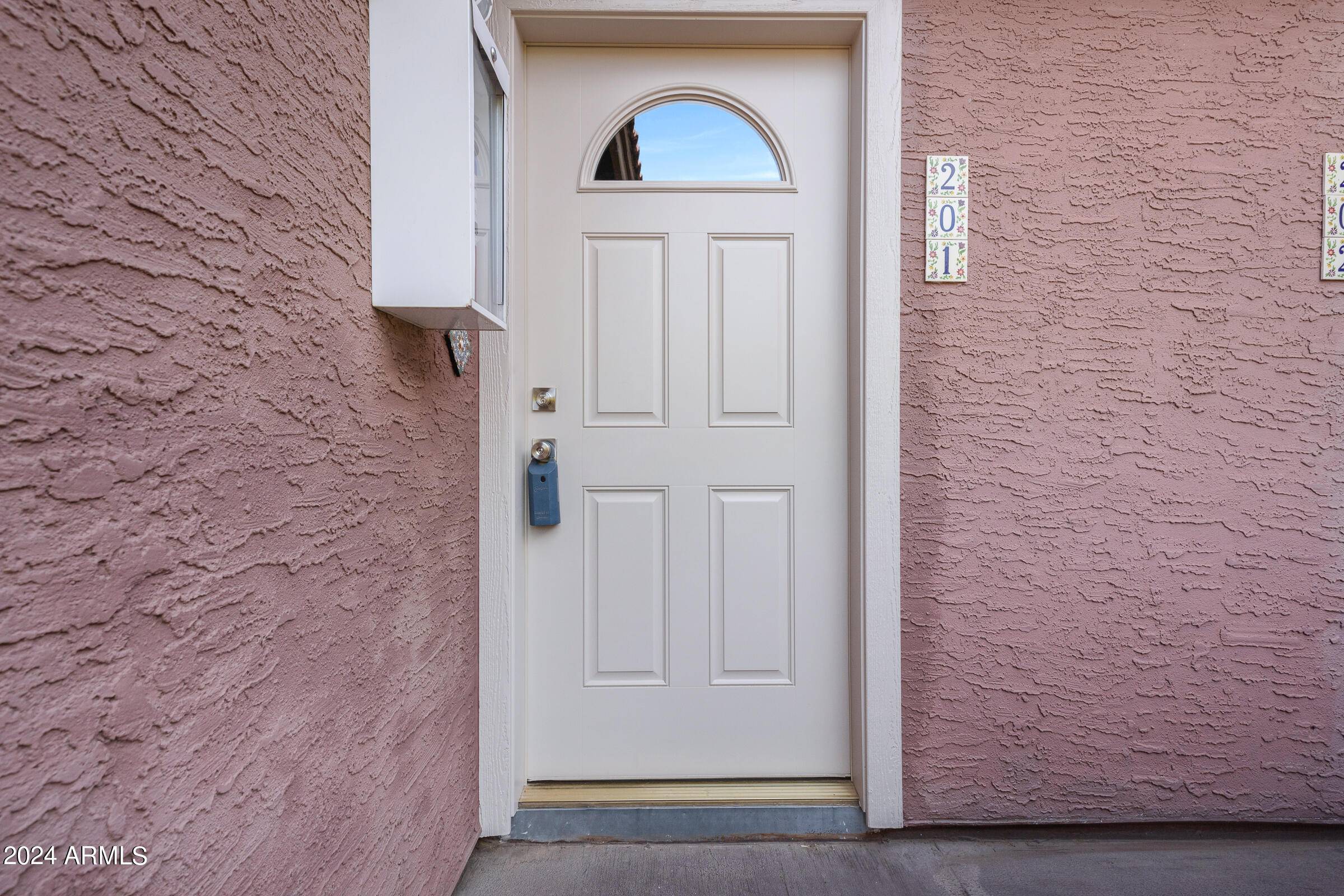 Tempe, AZ 85281,1402 S JENTILLY Lane #201