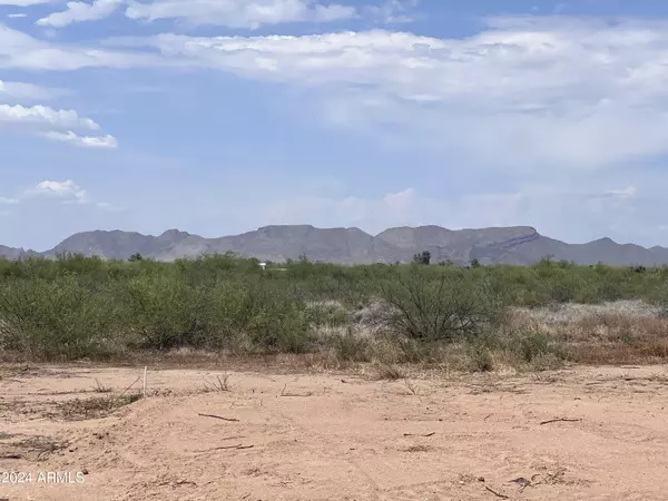 Aguila, AZ 85320,50814 W IVER Road #-