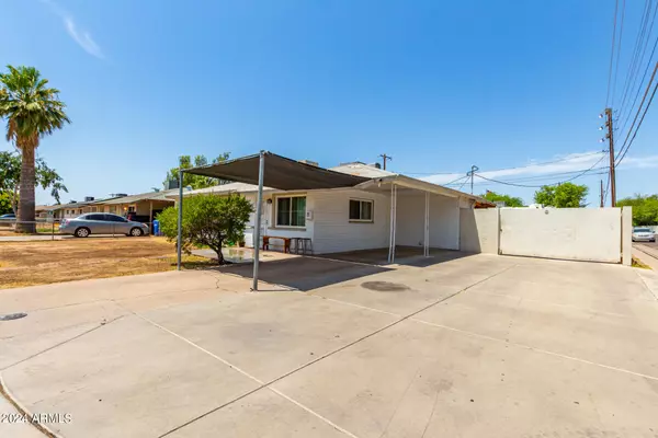 3702 W MULBERRY Drive, Phoenix, AZ 85019