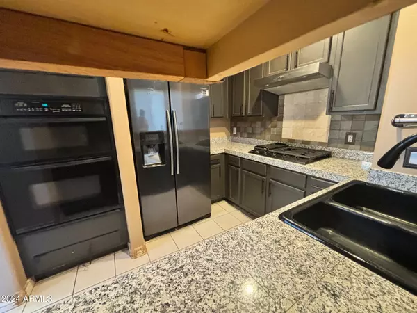 Scottsdale, AZ 85260,14450 N THOMPSON PEAK Parkway #204
