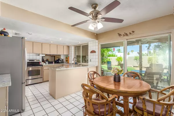 320 E JOAN D ARC Avenue,  Phoenix,  AZ 85022