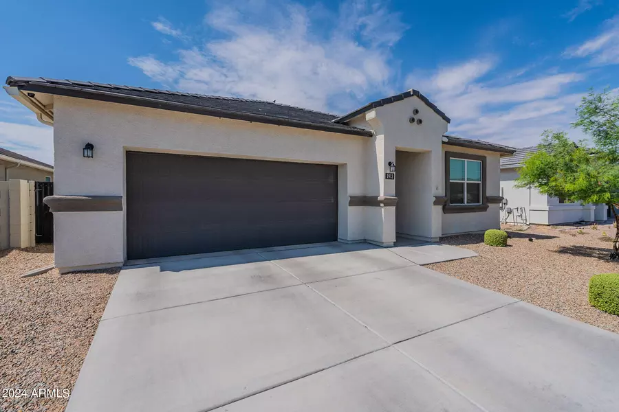 1913 W PINKLEY Avenue, Coolidge, AZ 85128