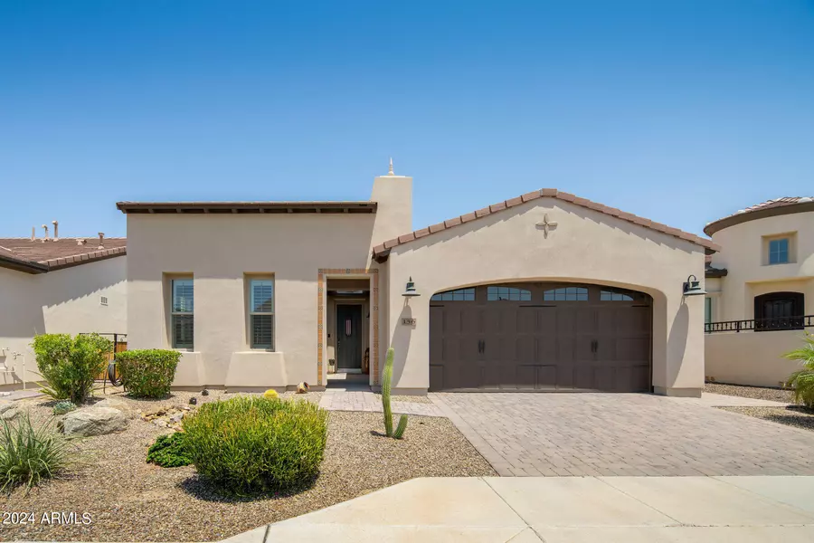 156 E LEVERENZ Avenue, San Tan Valley, AZ 85140