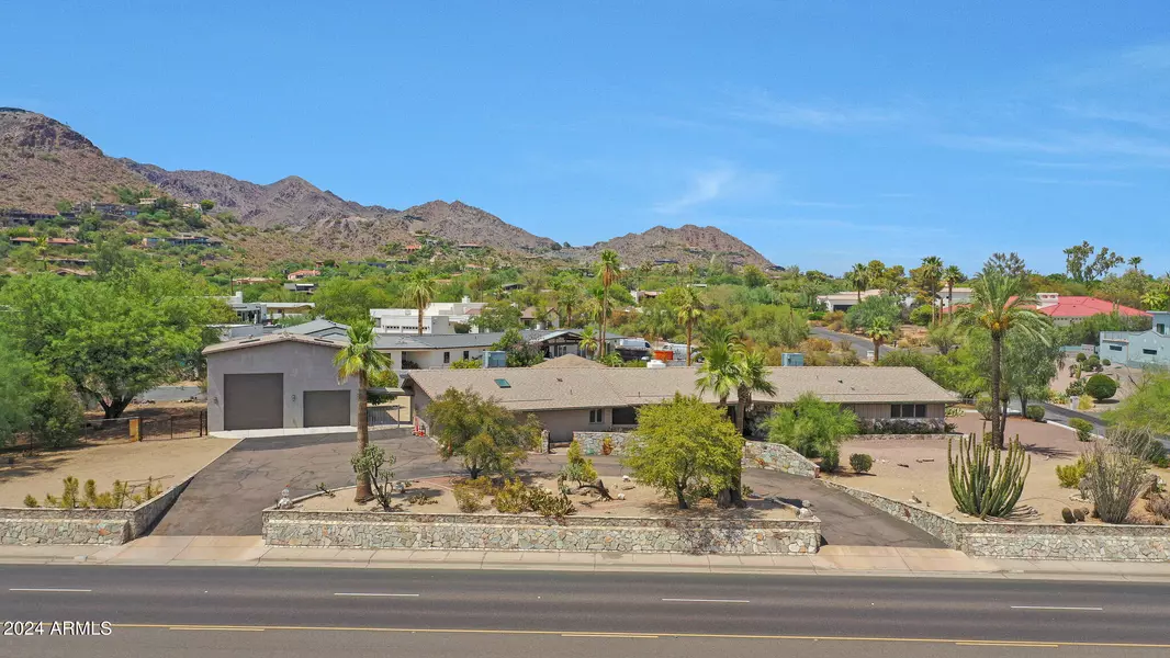 4452 E LINCOLN Drive, Paradise Valley, AZ 85253