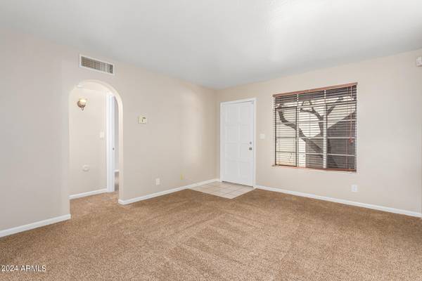 Phoenix, AZ 85014,1449 E HIGHLAND Avenue #47