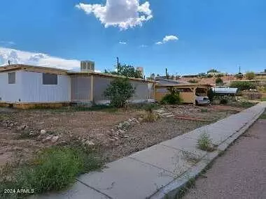 Benson, AZ 85602,688 E LESLI Drive