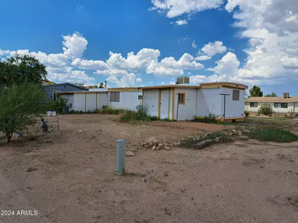 Benson, AZ 85602,688 E LESLI Drive