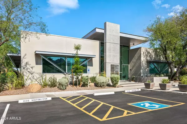 Phoenix, AZ 85020,1555 E ORANGEWOOD Avenue