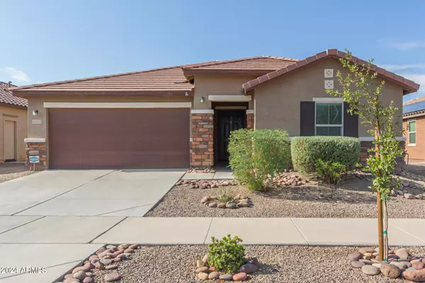 17214 W GIBSON Lane, Goodyear, AZ 85338