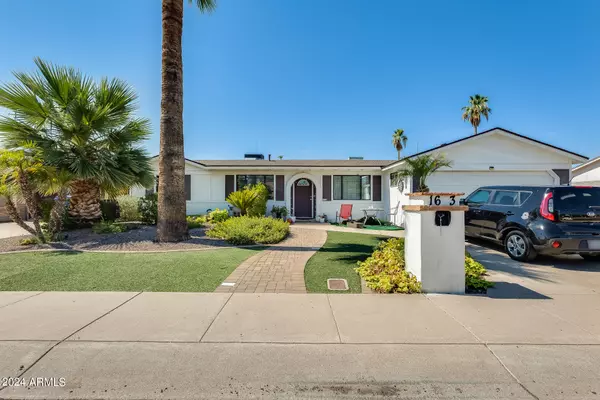 1633 W EUGIE Avenue Phoenix, AZ 85029