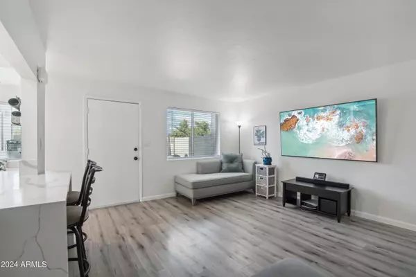 Phoenix, AZ 85022,2311 E HARTFORD Avenue #3