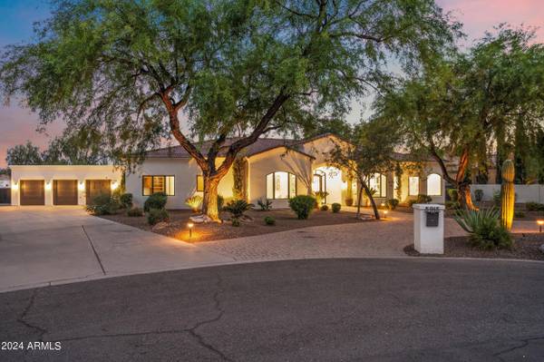 Paradise Valley, AZ 85253,5915 E CARON Circle