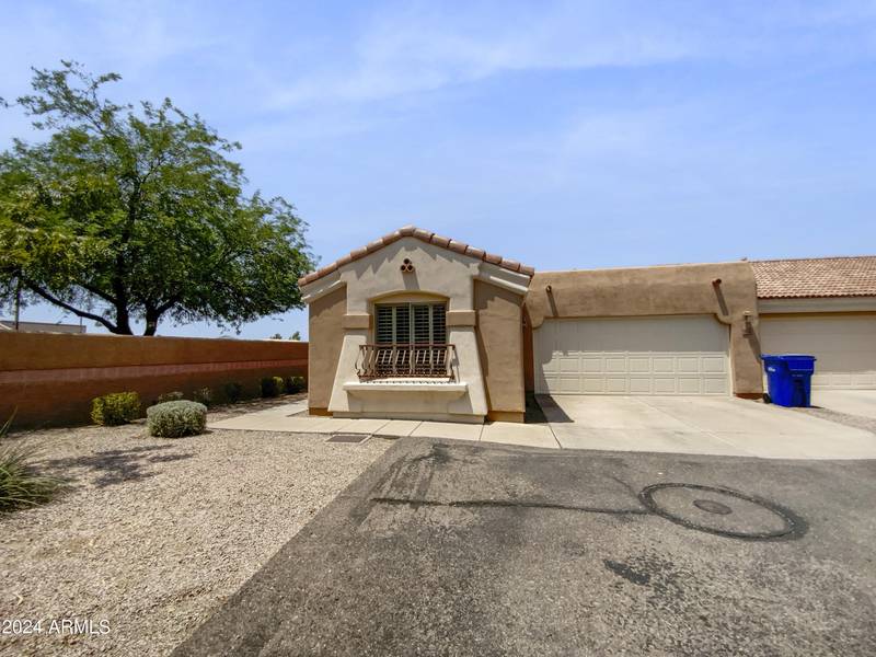 1260 S LINDSAY Road #42, Mesa, AZ 85204