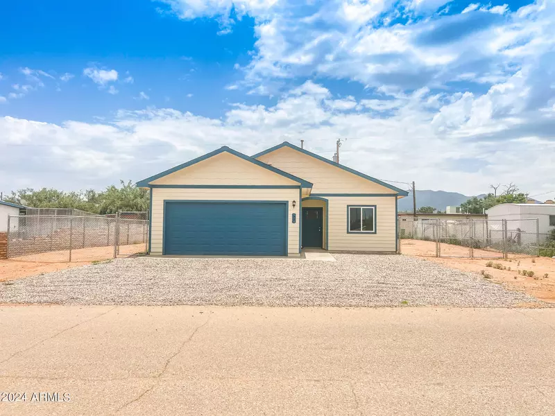 90 DANNY Lane, Sierra Vista, AZ 85635