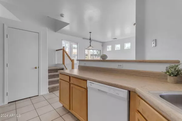 630 E MARIPOSA Place Chandler, AZ 85225