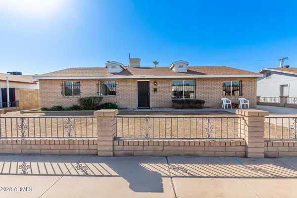 5939 W CHEERY LYNN Road, Phoenix, AZ 85033