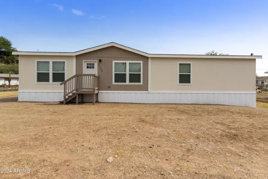 33508 S GEM Place, Black Canyon City, AZ 85324
