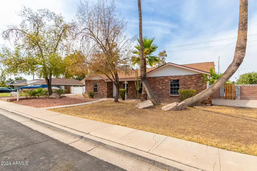 1556 E GABLE Avenue, Mesa, AZ 85204