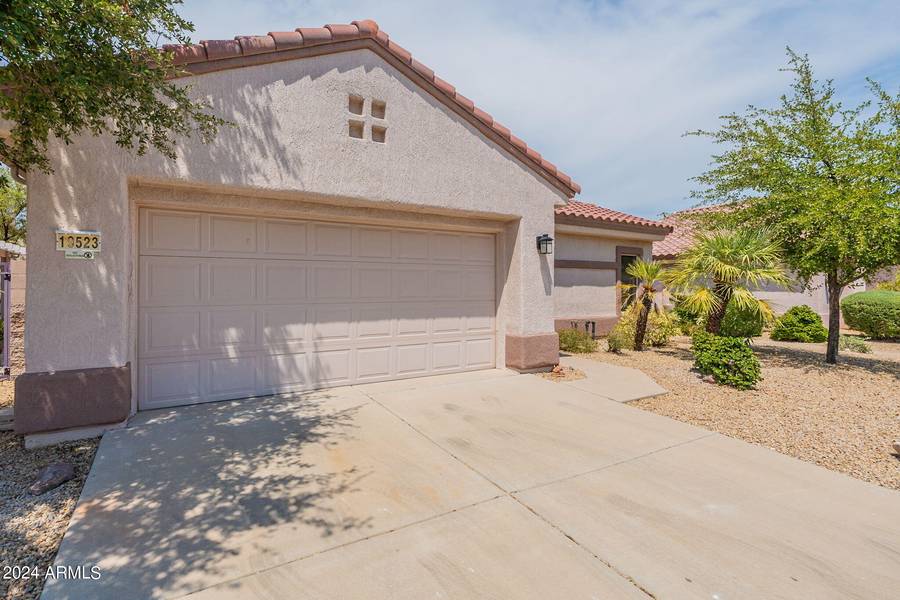 19523 N CARRIAGE Lane, Surprise, AZ 85374