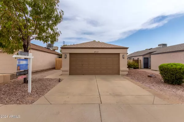 4041 W CHAMA Drive, Glendale, AZ 85310